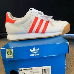 Size 6 Kid’s Adidas